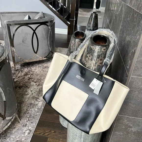 Brand new with tags large 12 x 19“ Kenneth Cole, black cream, tote bag, faux - Picture 8 of 12